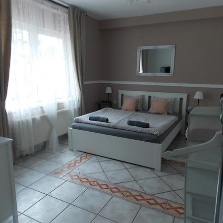 Eden Villa Apartmanhaz Balatonfüred Екстериор снимка