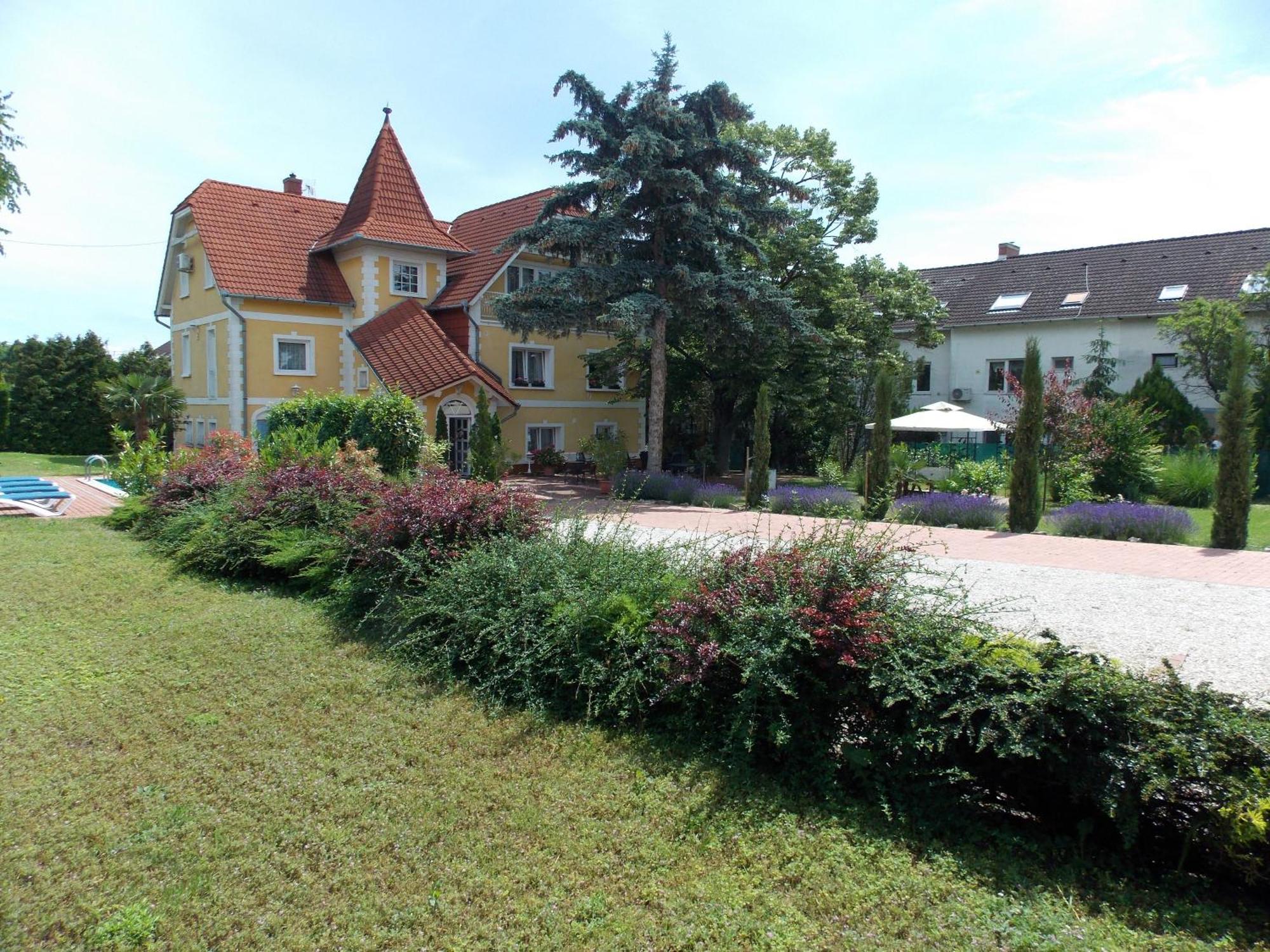 Eden Villa Apartmanhaz Balatonfüred Екстериор снимка