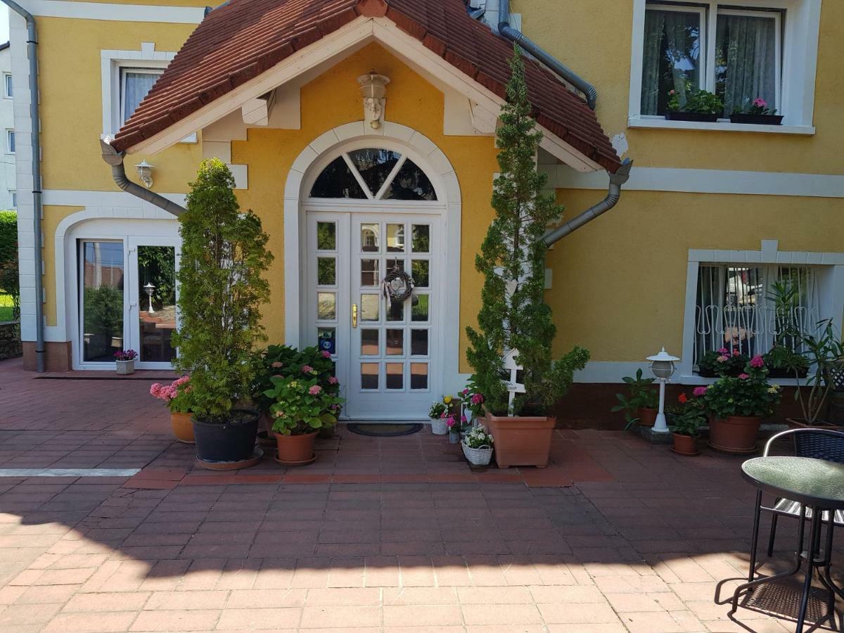 Eden Villa Apartmanhaz Balatonfüred Екстериор снимка